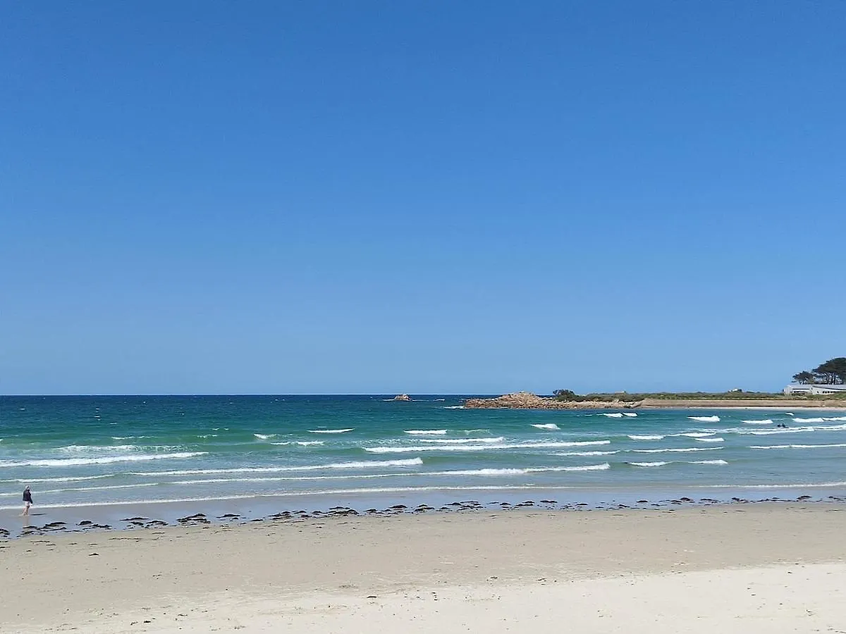 Holiday home Maison Vue Mer 50M Plage De Trestel Gr34 Entre Perros Guirec Cote De Granit Rose Et L'Ile De Brehat Trevou-Treguignec